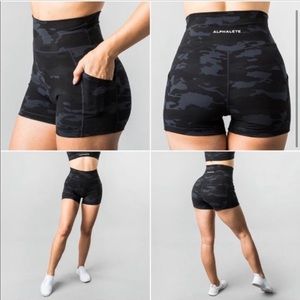 Alphalete Surface Pocket